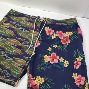 J Crew Mens Breaker Board Swim Shorts Camouflage/ Floral Size 35